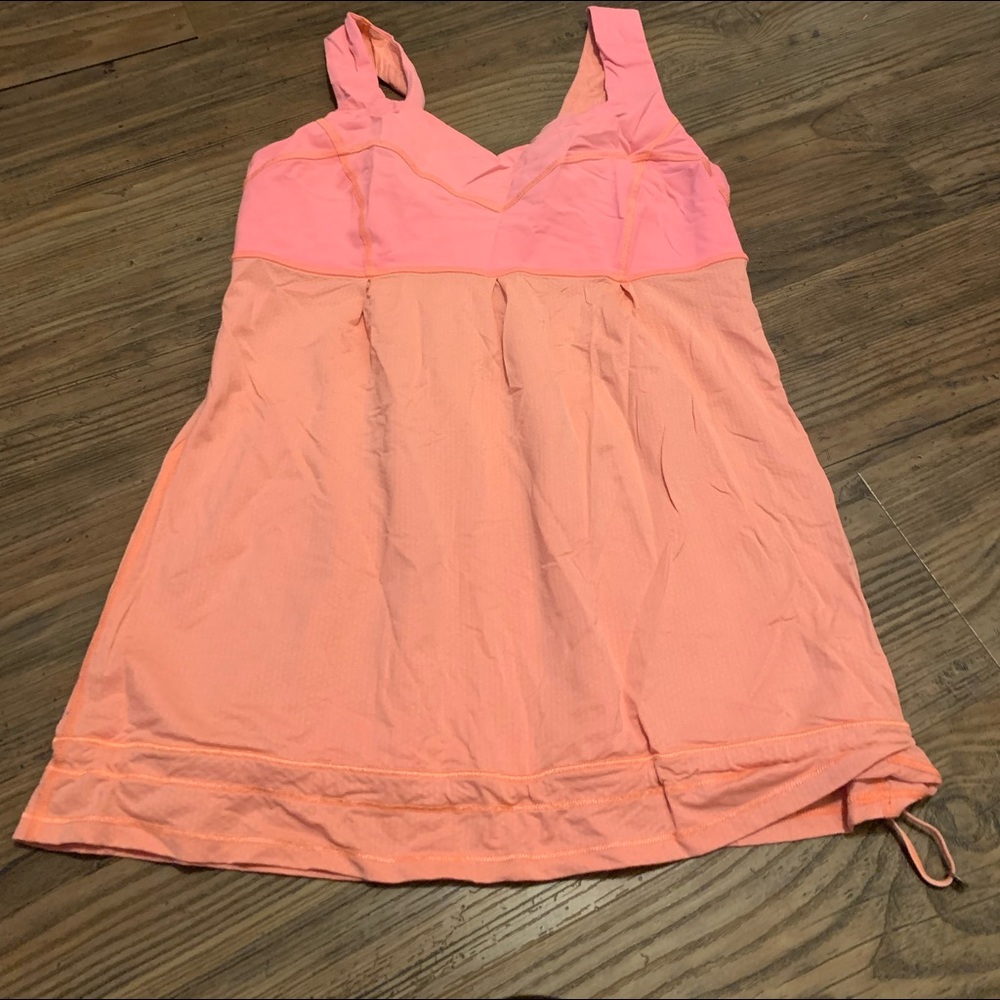Lululemon workout tank